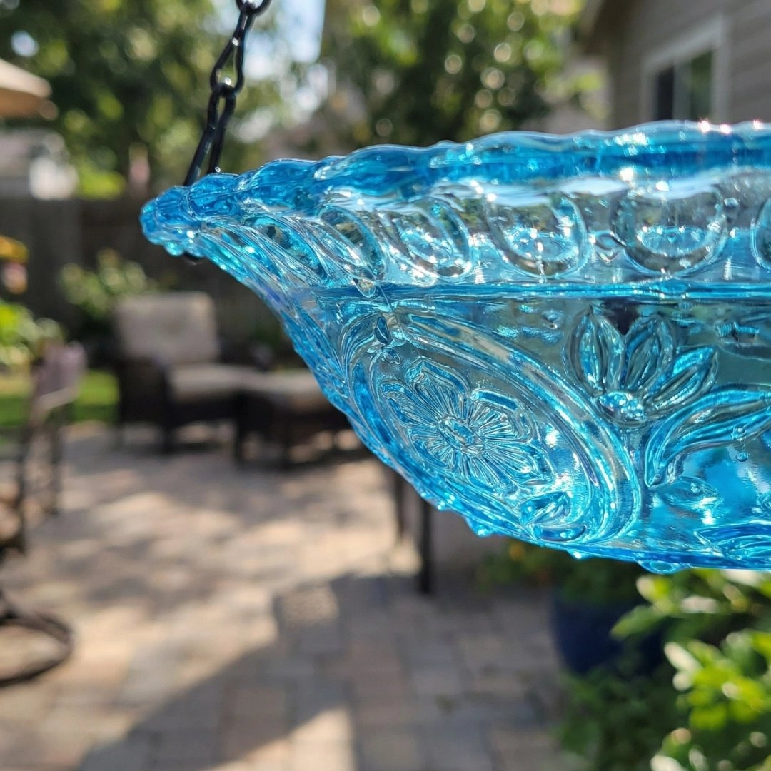 navozilo® Hanging Glass Bird Feeder with Solar Fountain Pump for Outdoor Garden Yard Decoration